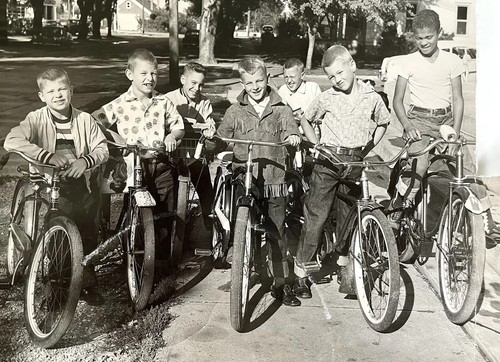Vintage 1950s boys bicycle - 1950s,