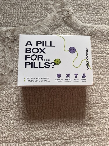 The travel pill box day - day, wild