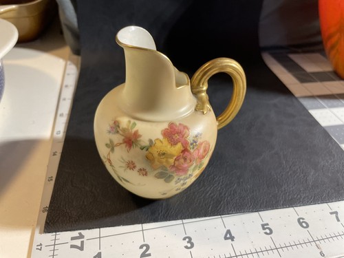 Hand painted royal worcester - painted,