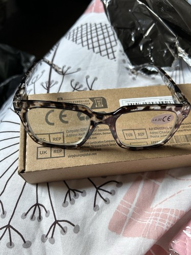 New box reading - reading, glasses