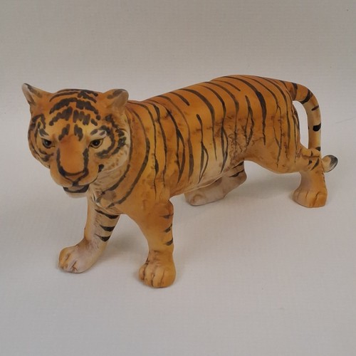 Uccti bengal tiger figurine - uccti,
