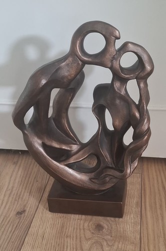 Sculpture titled wedding rings - titled,