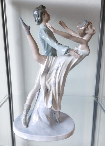 Nao lladro dancing cloud - lladro, a
