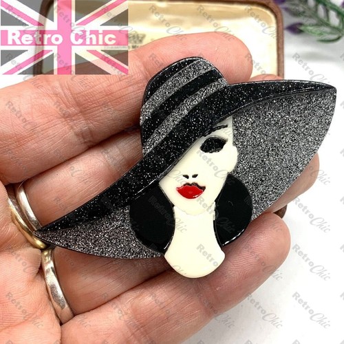 Large 7cm elegant vintage lady - 7cm,