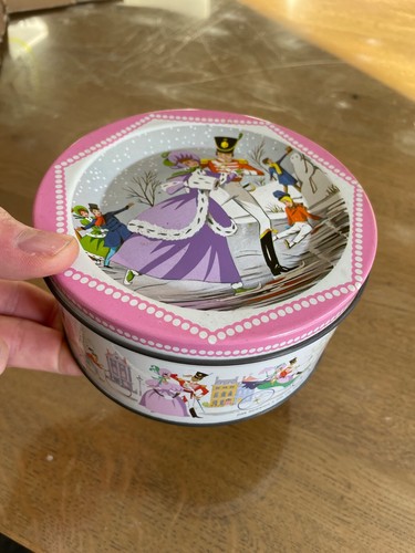 Vintage macintosh sweet - vintage, tin