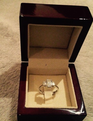 Diamond carat white - diamond,