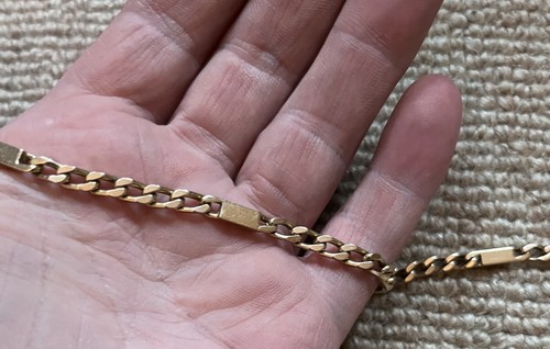 Solid 9ct yellow gold curb - yellow,