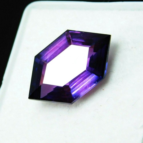 Carat natural color - 7.65,