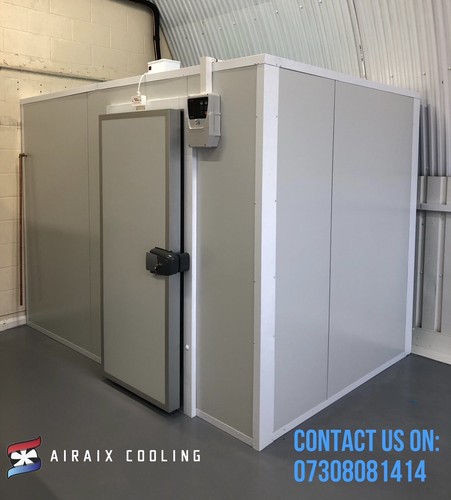 Cold room walk - cold, freezer