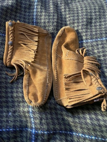 Minnetonka moccasins ankle - -,
