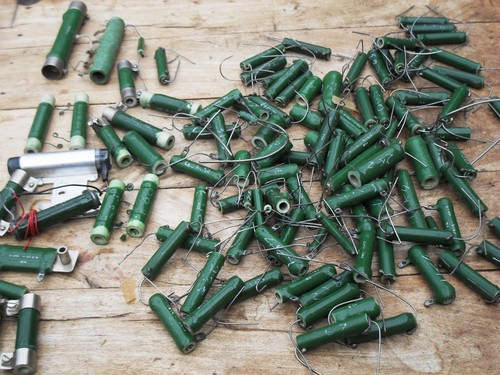 Approx 100 resistors wire - ,