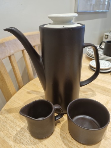 Meakin bianca coffee pot - 'bianca',