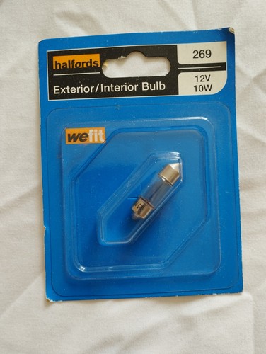 Halfords 269 exterior/interior