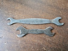 2 Vintage Terry's type