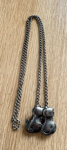 Vintage silver tone sitting - silver,