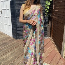 Floral Elegant saree in Grey