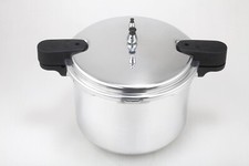 16 LITRE PRESSURE COOKER
