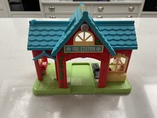 ELC Happyland Fire Station fully working sounds - missing doors see description 