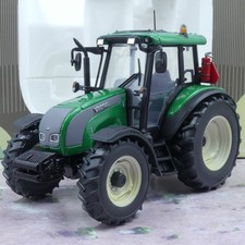 Universal Hobbies 2626 Valtra