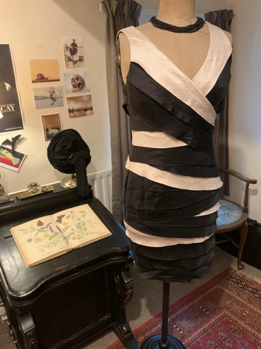 Lovely black gold flapper - lovely, &