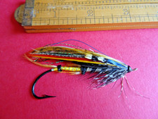 A NICE VINTAGE ARTIFICIAL SIZE 7/0 GUT EYED JOCK SCOTT SALMON FLY LURE