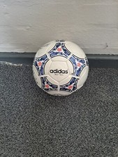 Adidas Questra Europa UEFA Euro 1996 Match ball Soccer ball Size 5