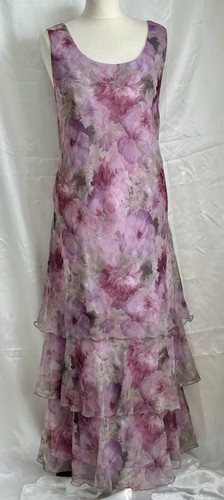 Pink dress mother - , of