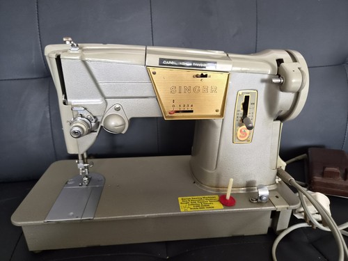 Singer sewing machine made - singer, in