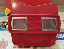 * MINT * Viewmaster Model E Viewer Cherry Red Rare Boxed with Reels etc   P021
