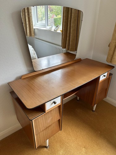 Retro vintage mirrored - vintage,