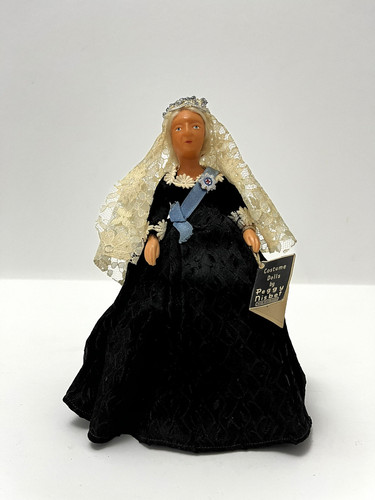 Peggy nisbet doll queen - peggy,