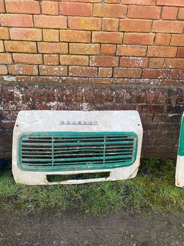 Peugeot grille - j7,
