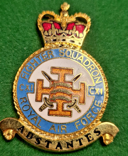 Queens crown royal air force - air,