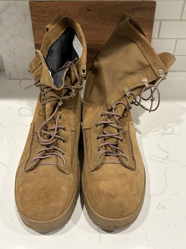 Mcrae military boots - 13.5r,