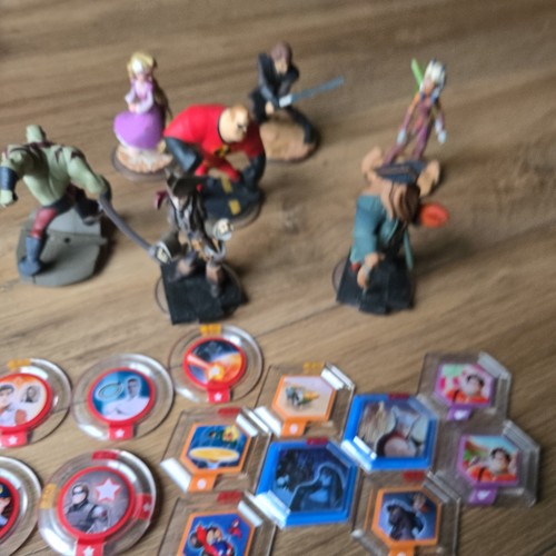 Disney infinity figures bundle - disney,