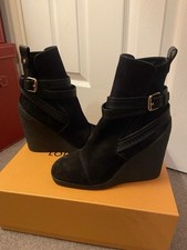 Louis Vuitton Crossroads Wedge