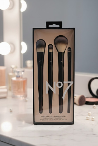 No7 core collection - brush, set