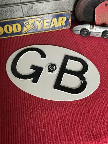 Vintage car badge gb - gb,