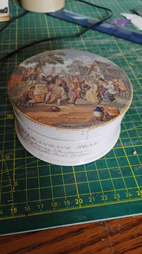Prattware pot lid - prattware,