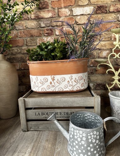 Terracotta white embossed - terracotta/white,