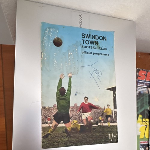 Signed jacky charlton 1969 - signed, 1969-70