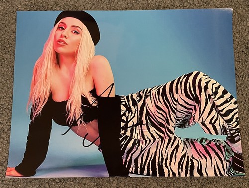 Ava max hot pop - pop, music