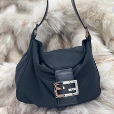 Fendi  Mamma Baguette Black