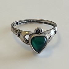 Vintage Claddagh Green Heart