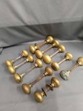 10 PAIRS OF BARE AGED BRASS MIXED HEAVYWEIGHT DOOR HANDLES / KNOBS & SPINDLES 