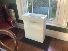 White Bathroom Vanity Unit