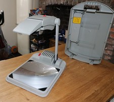 Elite Tutor Overhead Projector Portable with Case Cream and Grey Excellent 