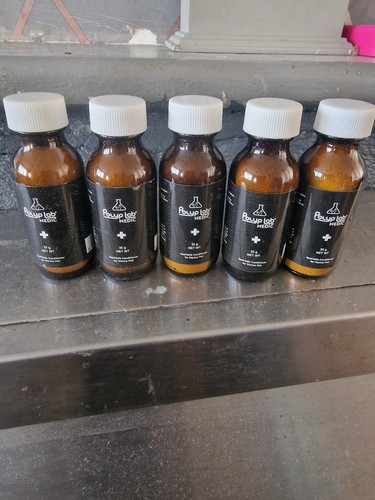Bottles polyp medic - bottles, lab