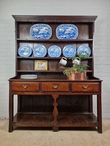 Antique oak dresser - antique, plate