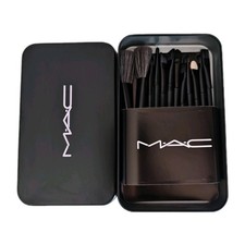 MAC Cosmetics 12 Brush Set Kit
